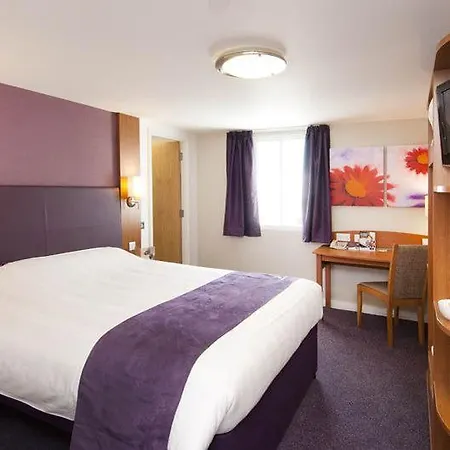 Premier Bristol East Emersons 3* Coalpit Heath